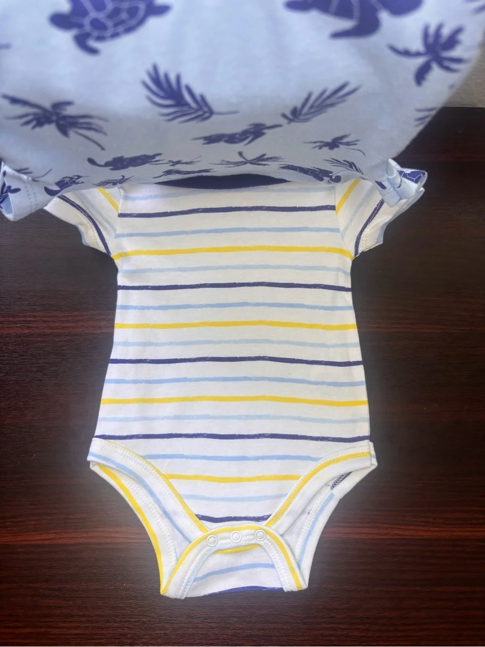 NWT Little Chickadees 0-3 Baby Boy 2-Pack Onesie’s w/Hat & Sunglasses Set